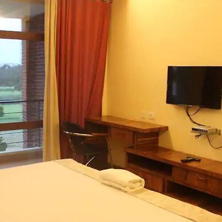 Mak Hotel Bangalore Dış mekan fotoğraf